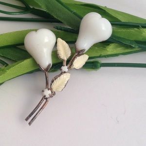 Antique Heirloom Austrian Cotton/Dogwood Milkglass Brooch